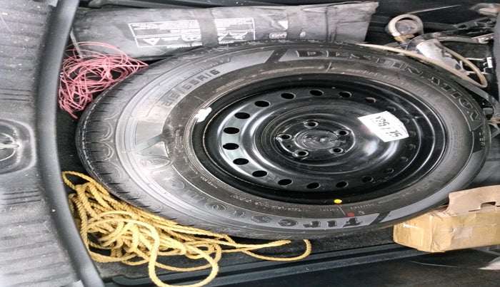 2020 Jeep Compass LONGITUDE PLUS 2.0 DIESEL, Diesel, Manual, 1,03,001 km, tyre