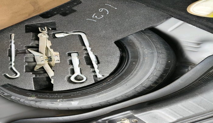 2017 Honda WR-V 1.5L I-DTEC VX MT, Diesel, Manual, 73,598 km, tyre