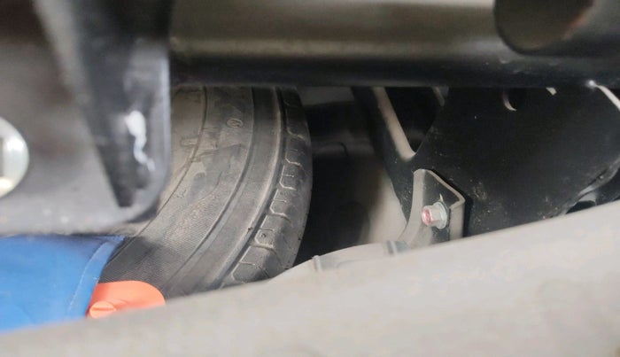 2011 Maruti Wagon R 1.0 LXI CNG, CNG, Manual, 99,154 km, tyre