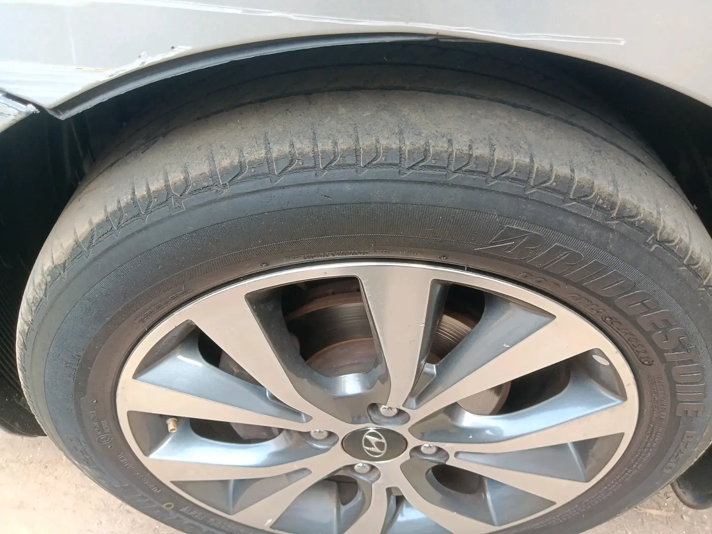 2013 Hyundai Verna FLUIDIC 1.6 VTVT SX, Petrol, Manual, 1,23,893 km, tyre