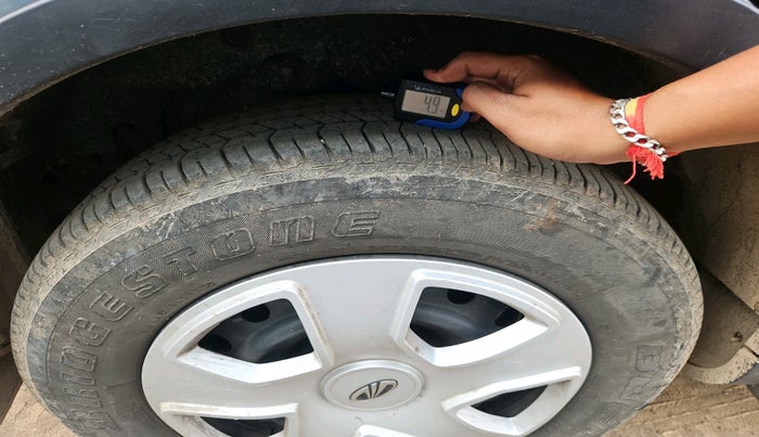 2013 Mahindra XUV500 W6, Diesel, Manual, 2,75,033 km, tyre