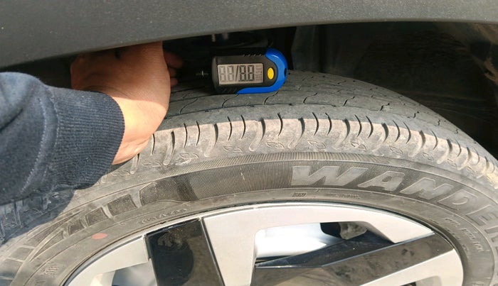 2024 Nissan MAGNITE  XE AMT EZ Shift, Petrol, Automatic, 26,926 km, tyre