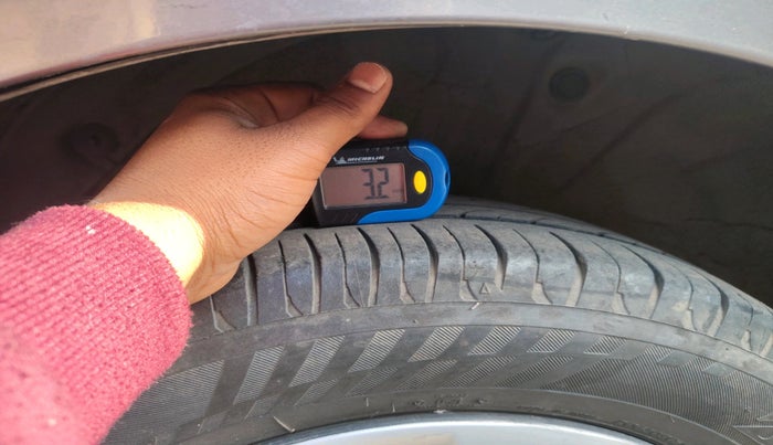 2013 Hyundai i20 MAGNA 1.2, Petrol, Manual, 88,488 km, tyre