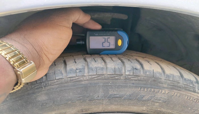 2017 Tata TIGOR XT PETROL, Petrol, Manual, 26,993 km, tyre