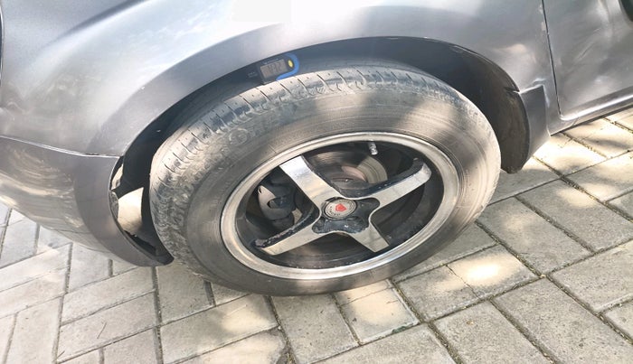 2017 Maruti IGNIS DELTA 1.2, CNG, Manual, 1,05,266 km, tyre