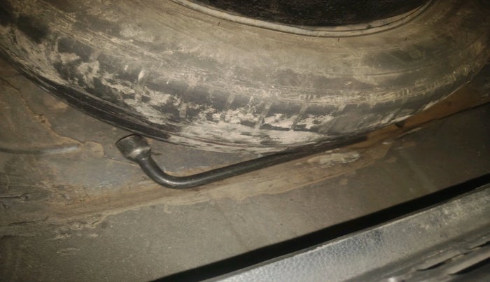 2016 Volkswagen Ameo TRENDLINE 1.2L, Petrol, Manual, 88,452 km, tyre