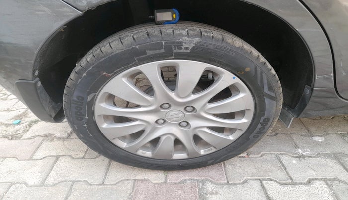 2017 Maruti Baleno ZETA PETROL 1.2, Petrol, Manual, 27,409 km, tyre