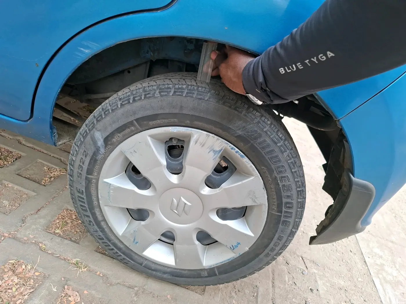 2016 Maruti Alto K10 VXI, Petrol, Manual, 48,352 km, tyre