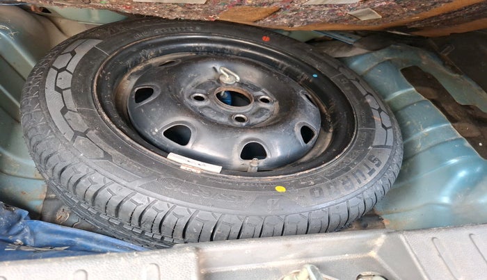 2016 Maruti Alto K10 VXI, Petrol, Manual, 48,352 km, tyre