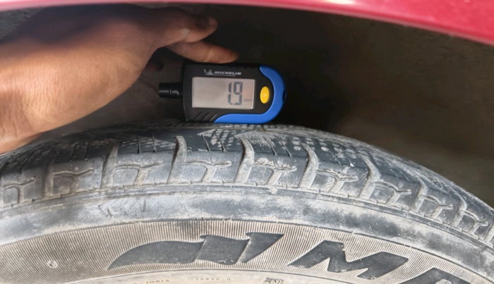 2015 Hyundai i10 SPORTZ 1.1, Petrol, Manual, 40,411 km, tyre