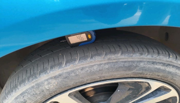2022 Tata ALTROZ XZ PETROL, Petrol, Manual, 52,080 km, tyre