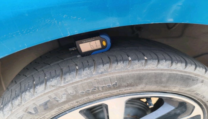 2022 Tata ALTROZ XZ PETROL, Petrol, Manual, 52,080 km, tyre