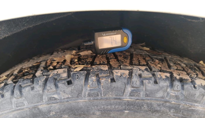 2014 Ford Ecosport TITANIUM 1.5L DIESEL, Diesel, Manual, 1,20,485 km, tyre