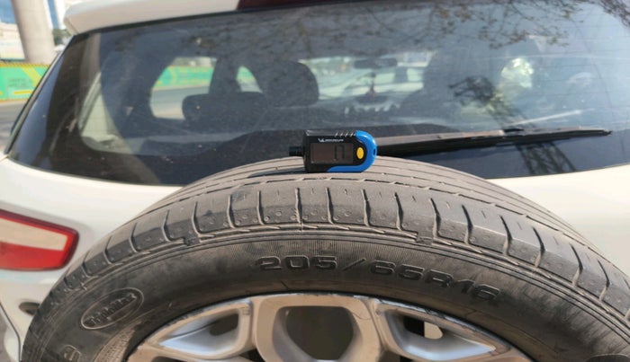 2014 Ford Ecosport TITANIUM 1.5L DIESEL, Diesel, Manual, 1,20,485 km, tyre