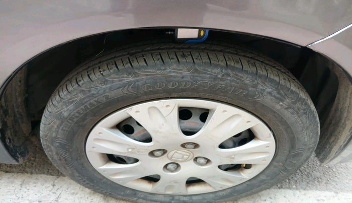 2013 Honda Brio S MT, Petrol, Manual, 78,596 km, tyre