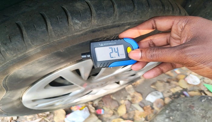 2020 Maruti Swift VXI, Petrol, Manual, 27,636 km, tyre