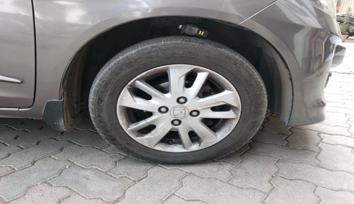 2013 Honda Amaze 1.5L I-DTEC VX, Diesel, Manual, 66,825 km, tyre