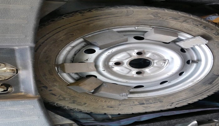 2011 Maruti Wagon R 1.0 LXI, Petrol, Manual, 38,511 km, tyre