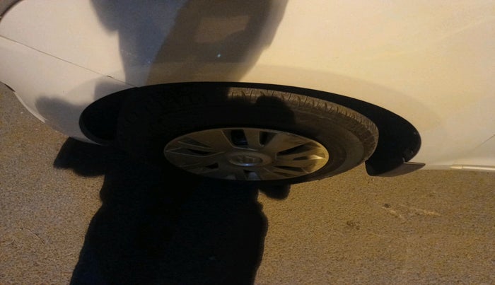 2014 Maruti Swift VXI, Petrol, Manual, 51,284 km, tyre