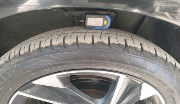 2020 Hyundai Verna SX (O) 1.0 TURBO DCT, Petrol, Automatic, 46,598 km, tyre