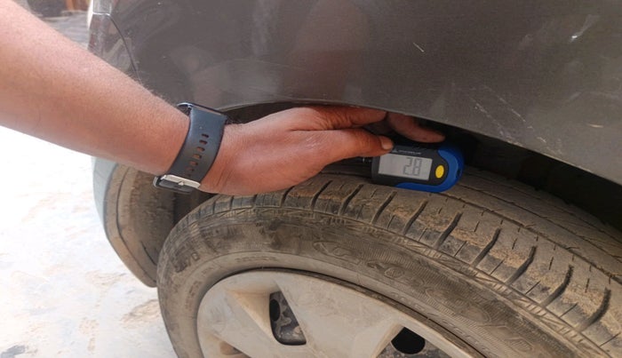 2019 Maruti New Wagon-R VXI (O) 1.0, CNG, Manual, 1,70,133 km, tyre