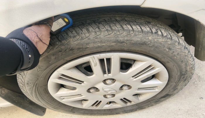 2011 Hyundai Santro Xing GLS, Petrol, Manual, 1,24,258 km, tyre