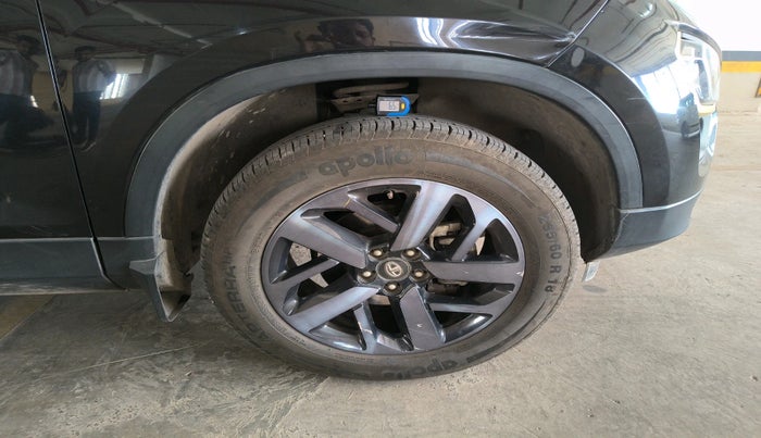 2023 Tata Safari XZA PLUS, Diesel, Automatic, 71,799 km, tyre