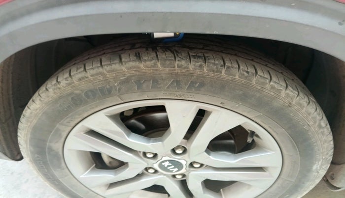 2020 KIA SELTOS HTX IVT 1.5 PETROL, Petrol, Automatic, 67,670 km, tyre