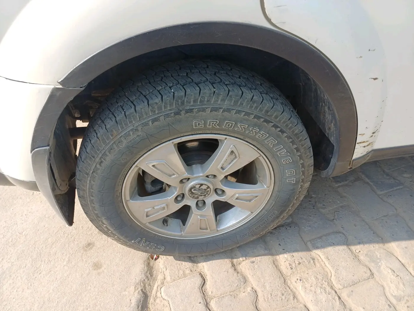 2012 Mahindra XUV500 W8 AWD, Diesel, Manual, 1,61,524 km, tyre