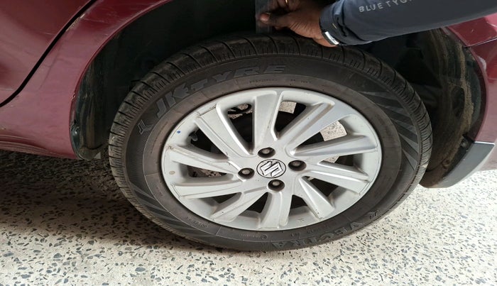 2016 Maruti Swift Dzire ZXI, Petrol, Manual, 57,000 km, tyre