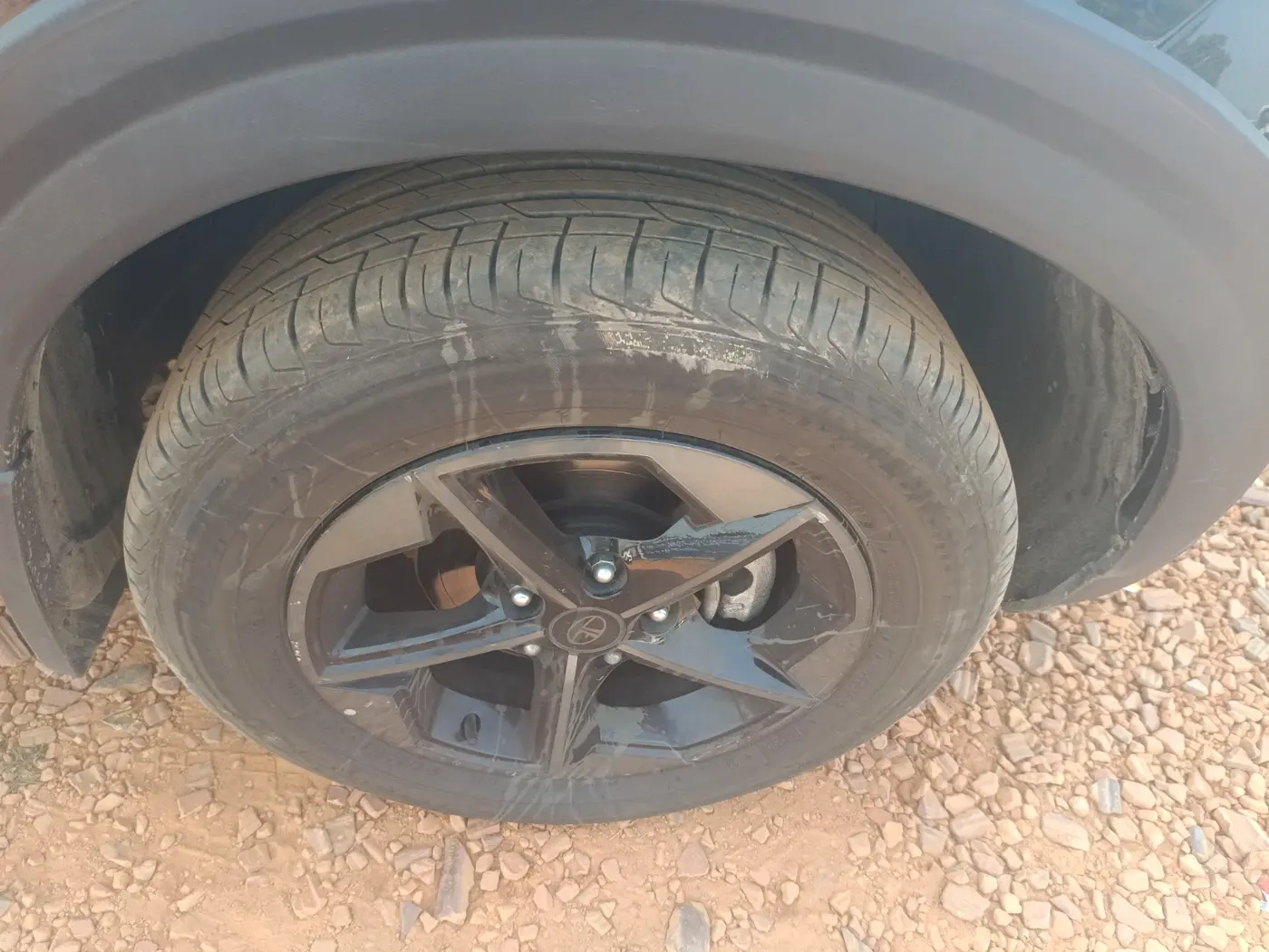 2025 Tata NEXON Creative Plus 1.5 Revotorq 6MT Dark Edition, Diesel, Manual, 11,117 km, tyre