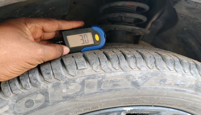 2021 Maruti XL6 ZETA MT, Petrol, Manual, 69,042 km, tyre