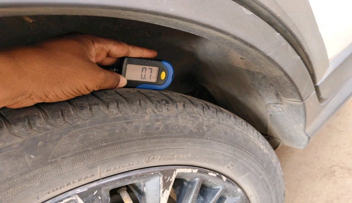 2021 Maruti XL6 ZETA MT, Petrol, Manual, 69,042 km, tyre