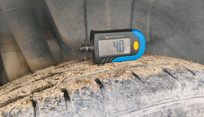 2020 Maruti Swift VXI, Petrol, Manual, 88,853 km, tyre