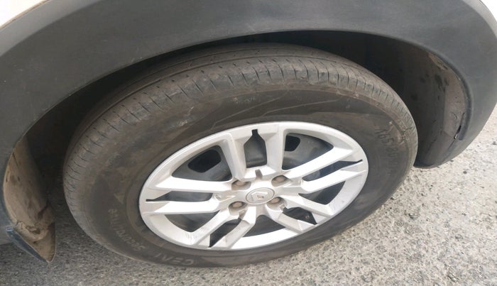 2019 Renault TRIBER RXT, Petrol, Manual, 78,703 km, tyre