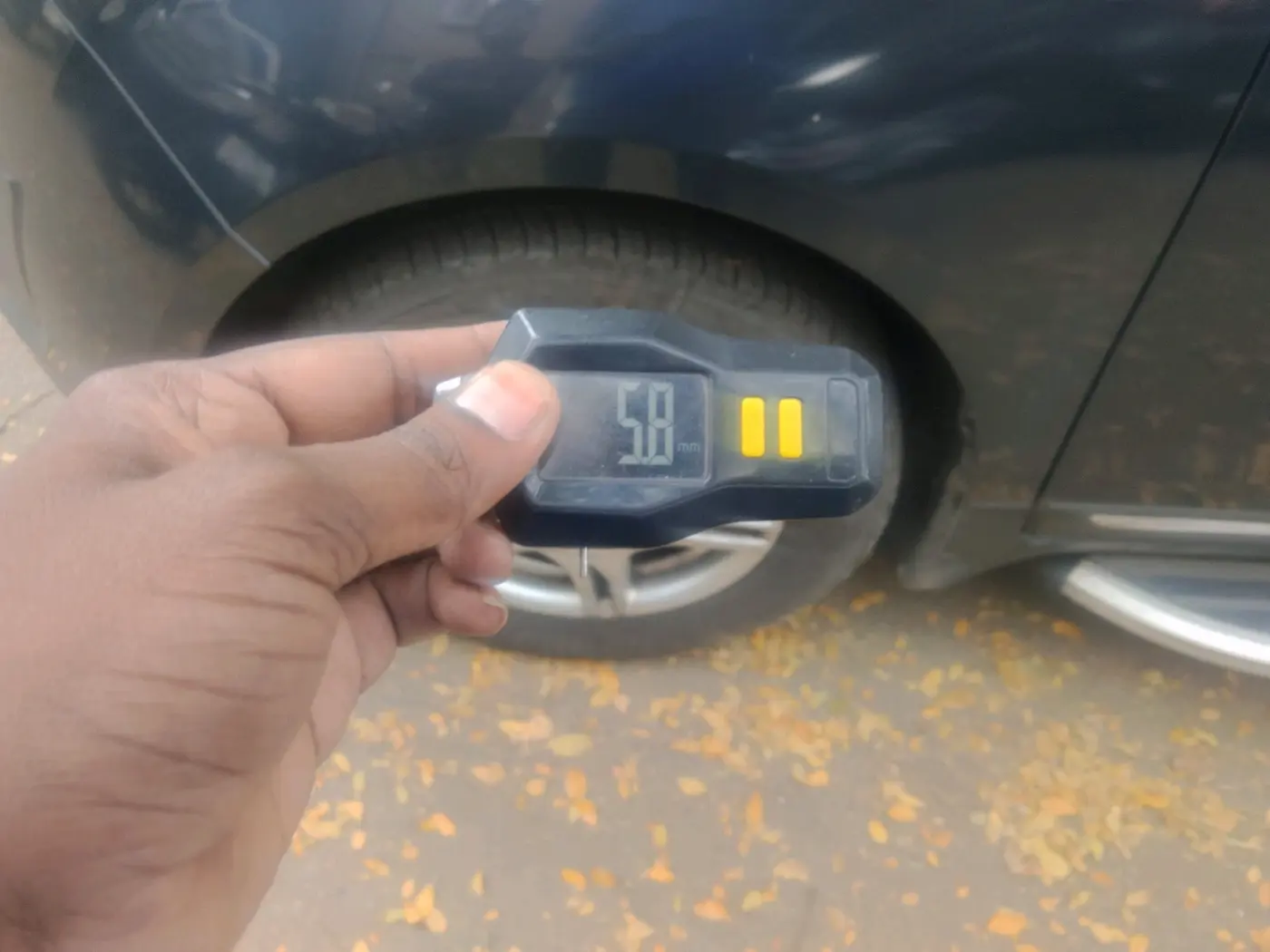2018 Mahindra MARAZZO M6 7 STR, Diesel, Manual, 83,000 km, tyre