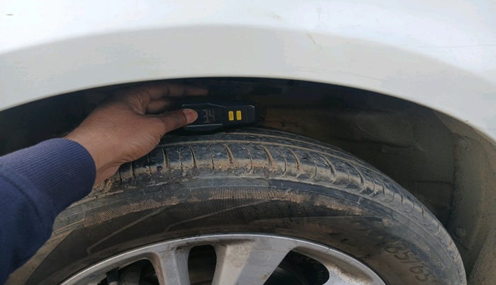 2014 Maruti Swift ZXI, Petrol, Manual, 74,532 km, tyre