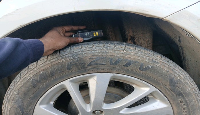 2014 Maruti Swift ZXI, Petrol, Manual, 74,532 km, tyre