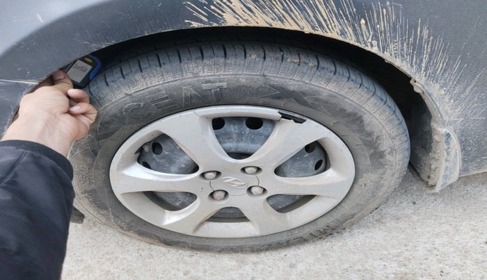 2013 Hyundai Verna FLUIDIC 1.6 CRDI EX, Diesel, Manual, 1,15,004 km, tyre