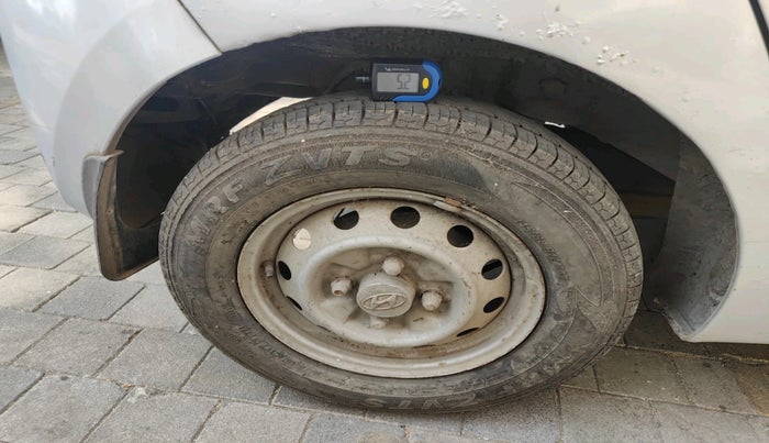 2012 Hyundai Eon ERA +, Petrol, Manual, 94,625 km, tyre