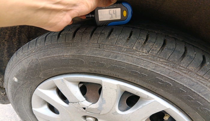 2011 Hyundai i20 MAGNA 1.4 CRDI, Diesel, Manual, 2,03,396 km, tyre