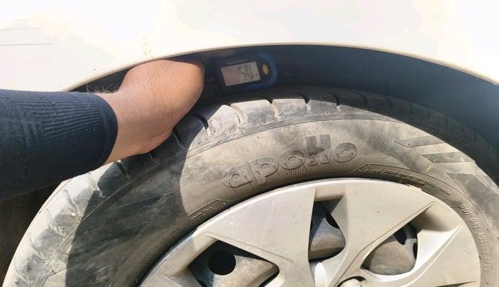 2016 Hyundai Xcent S 1.2 SPECIAL EDITION, CNG, Manual, 1,72,921 km, tyre