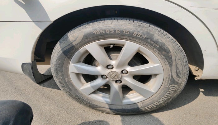 2012 Nissan Sunny XV DIESEL, Diesel, Manual, 1,35,581 km, tyre