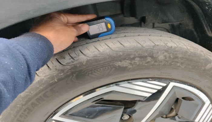 2024 Tata NEXON Smart Plus S 1.2 iCNG, CNG, Manual, 28,123 km, tyre