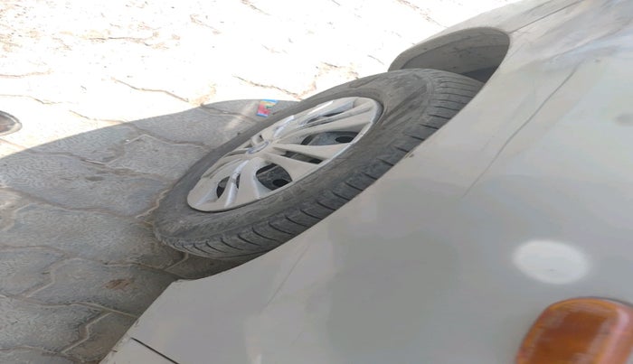 2016 Maruti Alto 800 VXI, Petrol, Manual, 1,28,730 km, tyre