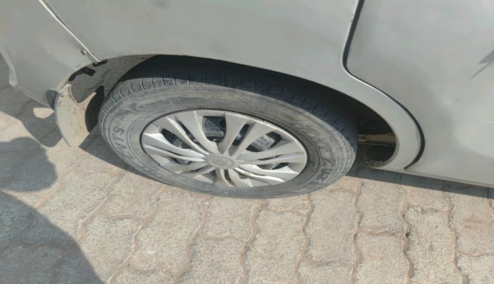 2016 Maruti Alto 800 VXI, Petrol, Manual, 1,28,730 km, tyre