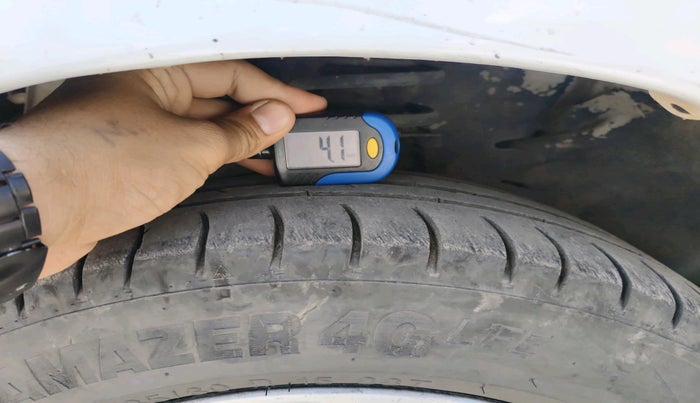 2015 Nissan Micra XV P DIESEL, Diesel, Manual, 96,065 km, tyre