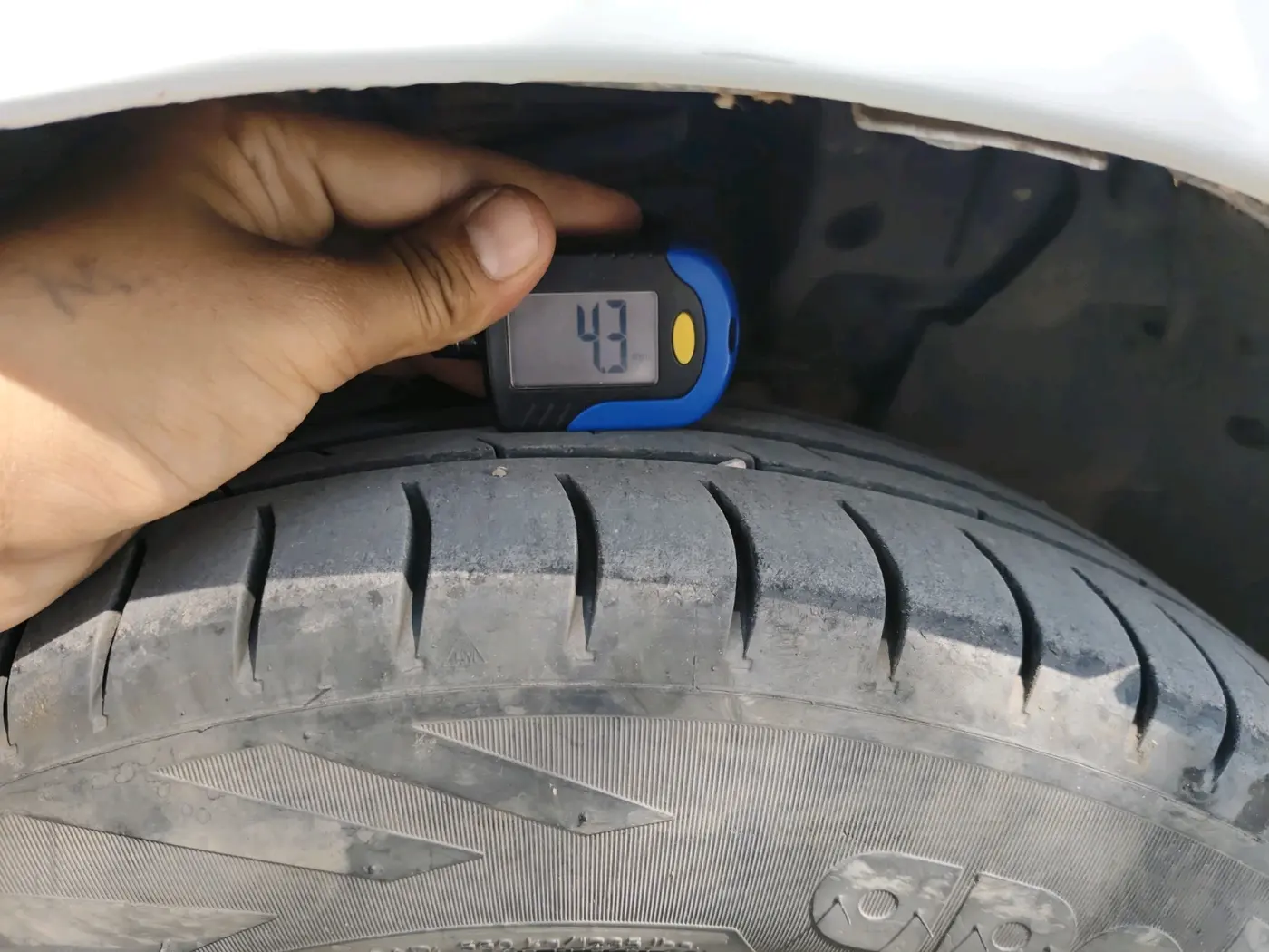 2015 Nissan Micra XV P DIESEL, Diesel, Manual, 96,114 km, tyre
