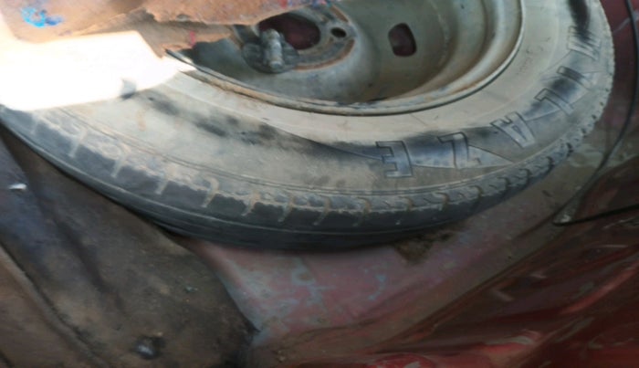 2017 Renault Kwid RXL, Petrol, Manual, 74,460 km, tyre