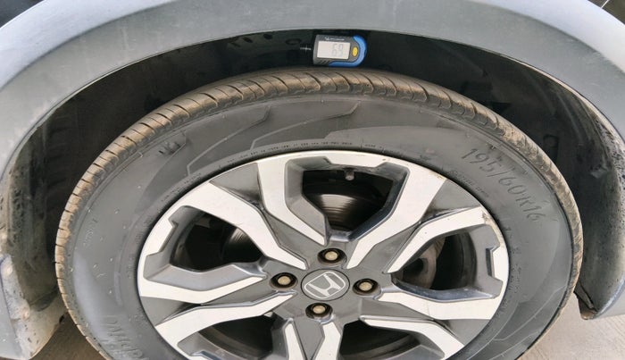 2017 Honda WR-V 1.2L I-VTEC VX MT, Petrol, Manual, 1,06,723 km, tyre